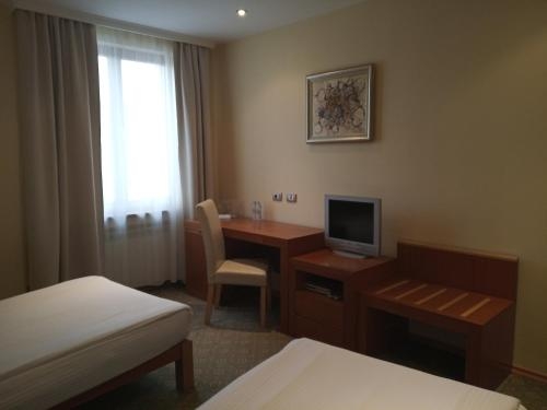 Imagen de la habitación del Hotel Park Central. Foto 7