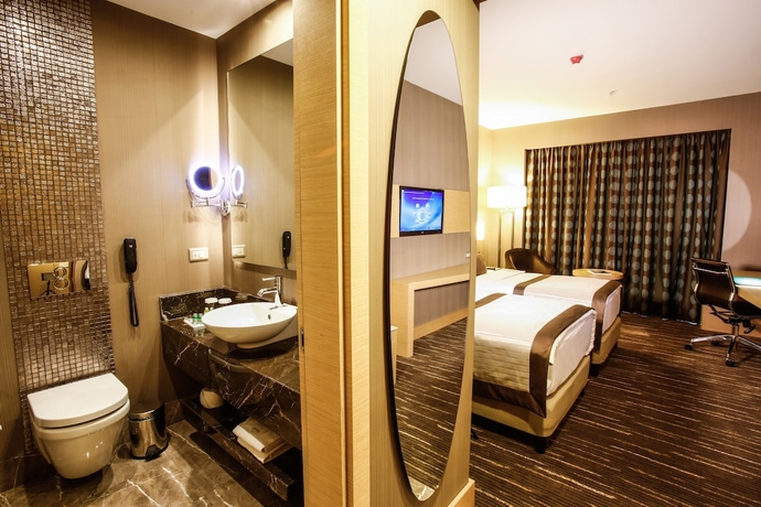Imagen de la habitación del Hotel Park Dedeman Bostanci. Foto 15