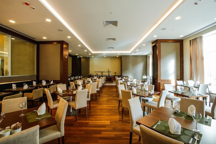 Imagen del bar/restaurante del Hotel Park Dedeman Bostanci. Foto 3