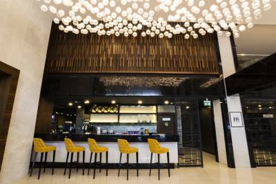 Imagen del bar/restaurante del Hotel Park Dedeman Trabzon. Foto 2