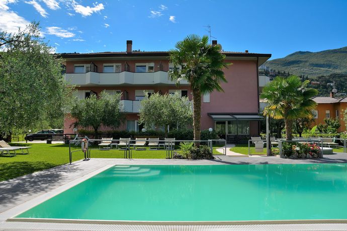 Imagen general del Hotel Park Eden, Torbole Sul Garda. Foto 1
