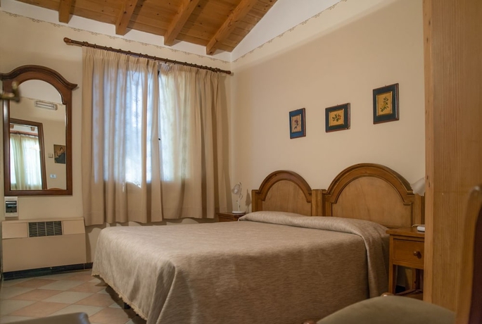 Imagen de la habitación del Hotel Park Elefante. Foto 8