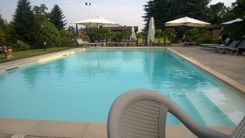 Imagen de la piscina del Hotel Park Elefante. Foto 17