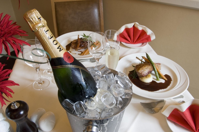 Imagen del bar/restaurante del Hotel Park Farm and Leisure. Foto 6