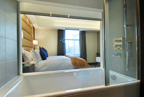 Imagen de la habitación del Hotel Park Grand Mayfair. Foto 4