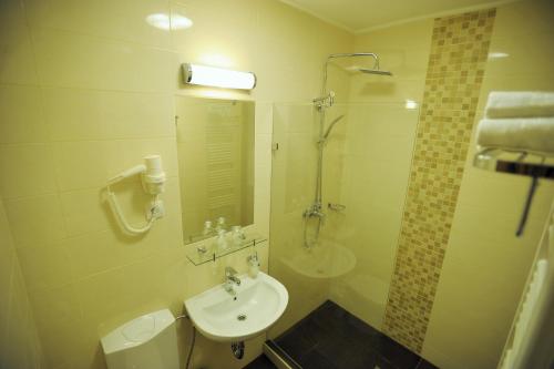 Imagen de la habitación del Hotel Park Gyula. Foto 6