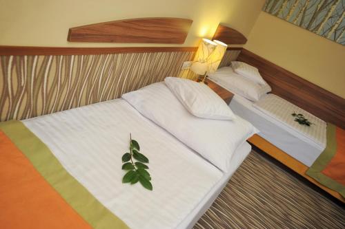 Imagen de la habitación del Hotel Park Gyula. Foto 7