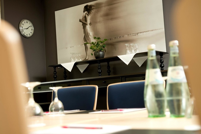 Imagen de los interiores del Hotel Park Hamburg Arena. Foto 9