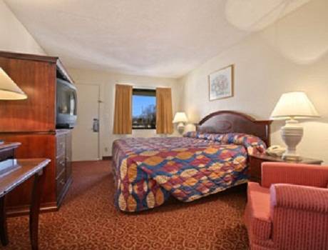 Imagen de la habitación del Hotel Park Hill Inn and Suites. Foto 2