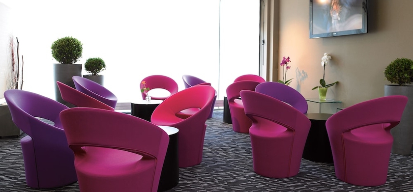 Imagen del bar/restaurante del Hotel Park Hôtel, CHOLET. Foto 2