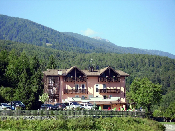 Imagen de los exteriores del Hotel Park Hotel Bellevue, Folgarida. Foto 7