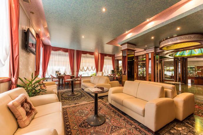 Imagen de los interiores del Hotel Park Hotel Per&ugrave;. Foto 14