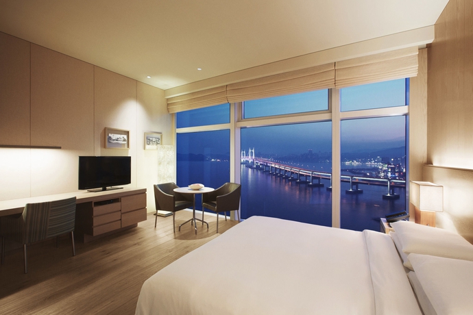 Imagen de la habitación del Hotel Park Hyatt Busan. Foto 11
