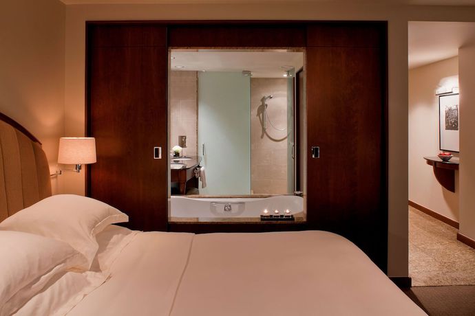 Imagen de la habitación del Hotel Park Hyatt Chicago. Foto 9