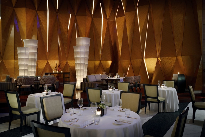 Imagen del bar/restaurante del Hotel Park Hyatt Dubai. Foto 11