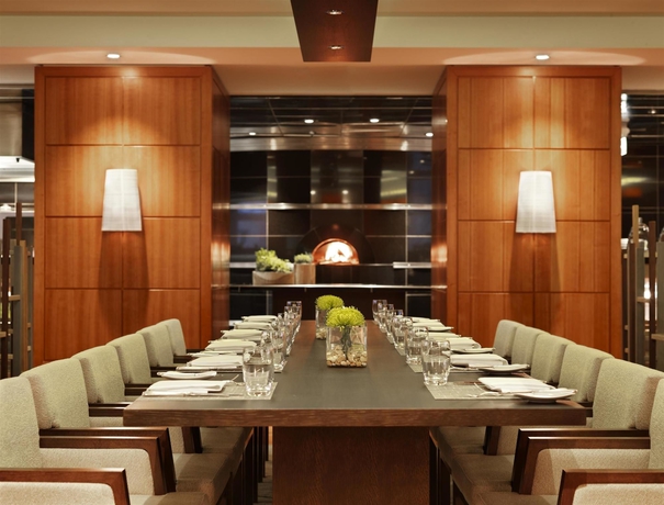 Imagen del bar/restaurante del Hotel Park Hyatt Hamburg. Foto 2