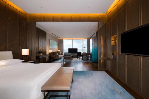 Imagen de la habitación del Hotel Park Hyatt Hangzhou. Foto 16