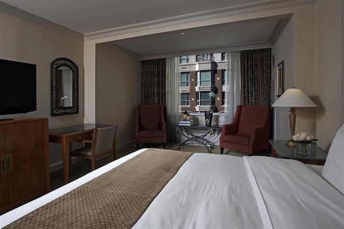 Imagen de la habitación del Hotel Park Hyatt Toronto. Foto 10