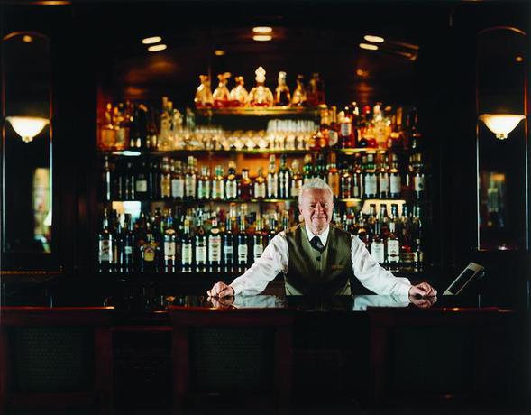 Imagen del bar/restaurante del Hotel Park Hyatt Toronto. Foto 6