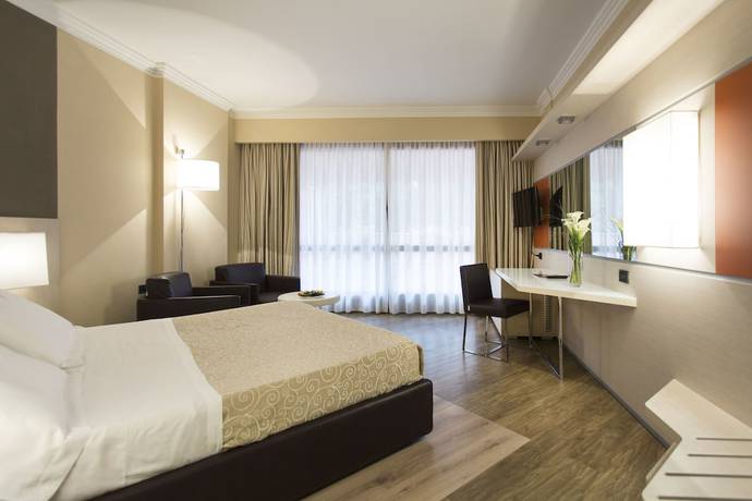 Imagen de la habitación del Hotel Park I Lecci. Foto 4