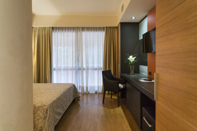 Imagen de la habitación del Hotel Park I Lecci. Foto 7