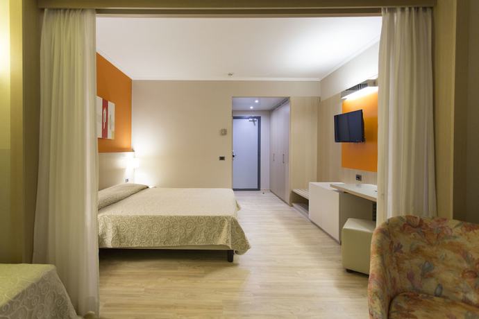 Imagen de la habitación del Hotel Park I Lecci. Foto 10