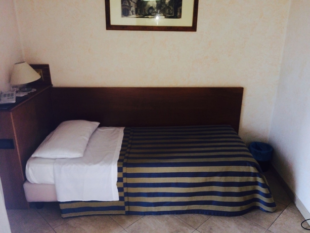 Imagen de la habitación del Hotel Park Imperatore Adriano. Foto 9