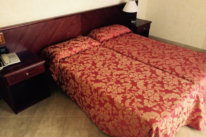 Imagen de la habitación del Hotel Park Imperatore Adriano. Foto 10