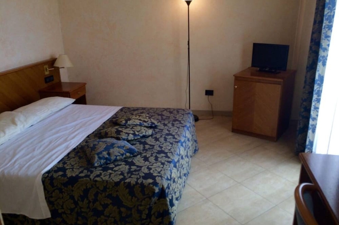 Imagen de la habitación del Hotel Park Imperatore Adriano. Foto 11