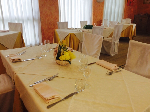 Imagen del bar/restaurante del Hotel Park Imperatore Adriano. Foto 4