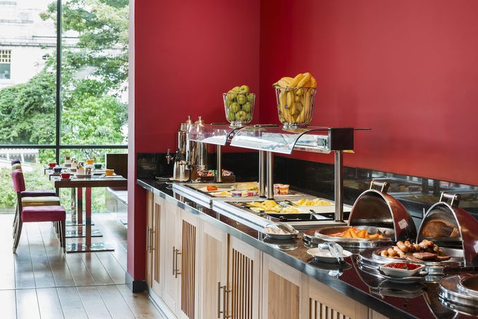 Imagen del bar/restaurante del Hotel Park Inn By Radisson Aberdeen. Foto 3