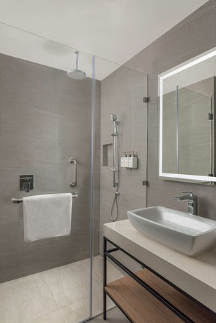 Imagen de la habitación del Hotel Park Inn By Radisson Bacolod. Foto 6