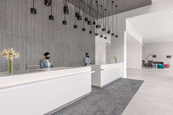 Imagen de los interiores del Hotel Park Inn By Radisson Bacolod. Foto 14