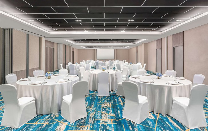 Imagen de los interiores del Hotel Park Inn By Radisson Bacolod. Foto 16