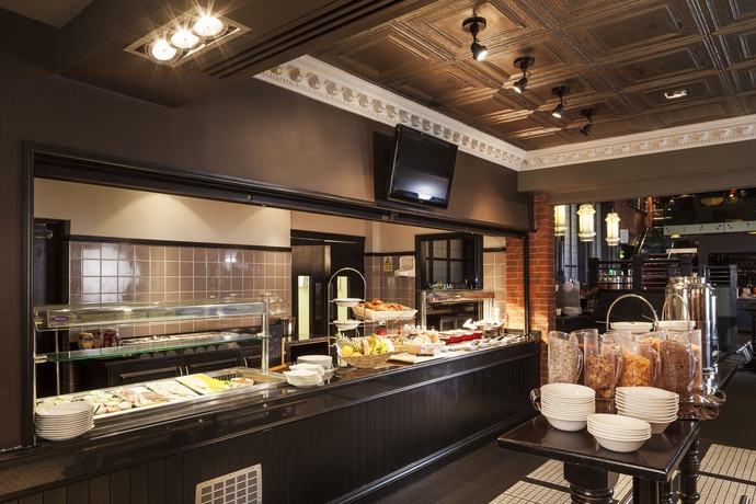 Imagen del bar/restaurante del Hotel Park Inn By Radisson Belfast. Foto 8