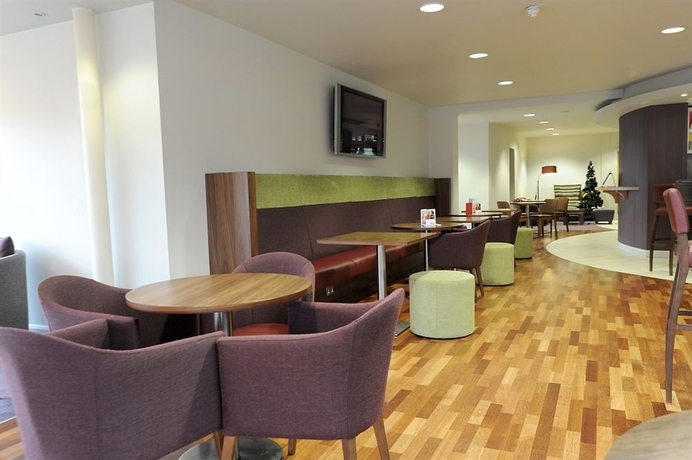 Imagen del bar/restaurante del Hotel Park Inn By Radisson Birmingham Walsall. Foto 7