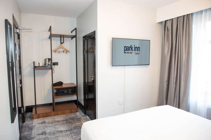 Imagen de la habitación del Hotel Park Inn By Radisson Bournemouth. Foto 8