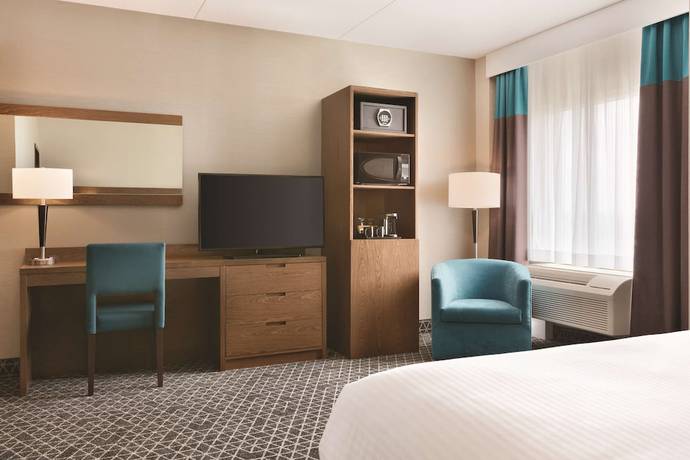 Imagen de la habitación del Hotel Park Inn By Radisson Brampton, On. Foto 6