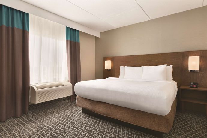 Imagen de la habitación del Hotel Park Inn By Radisson Brampton, On. Foto 8