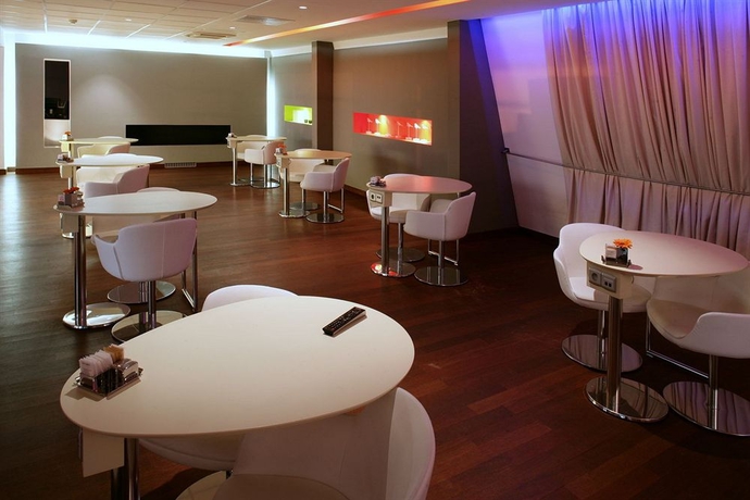 Imagen del bar/restaurante del Hotel Park Inn By Radisson Danube Bratislava. Foto 1