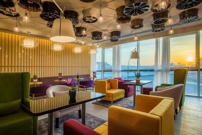 Imagen de los interiores del Hotel Park Inn By Radisson Dubai Motor City. Foto 19