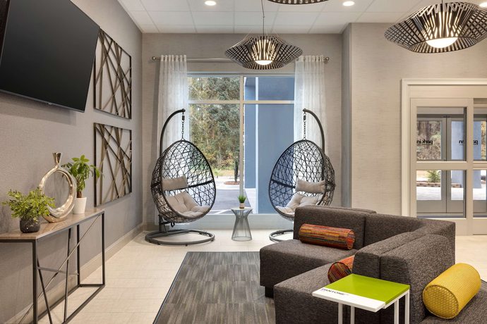 Imagen de los interiores del Hotel Park Inn By Radisson Florence, Sc. Foto 18