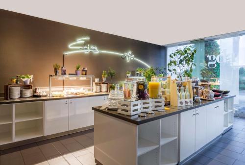 Imagen del bar/restaurante del Hotel Park Inn By Radisson Frankfurt Airport. Foto 7