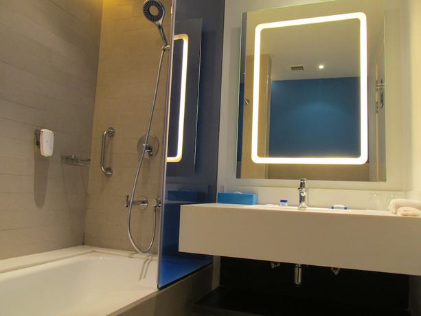 Imagen de la habitación del Hotel Park Inn By Radisson Gurgaon Bilaspur. Foto 13
