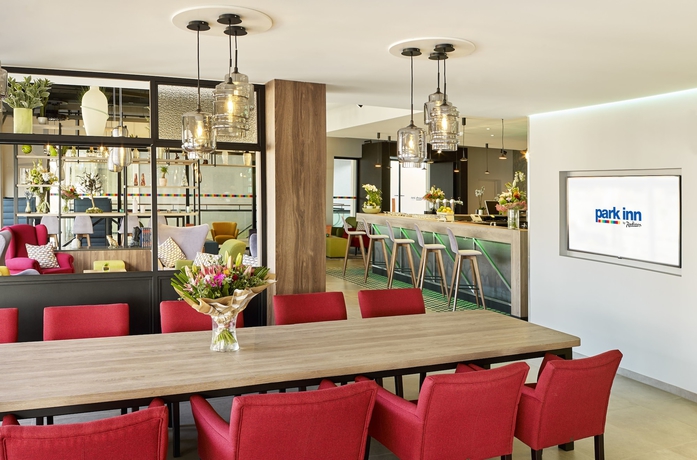 Imagen del bar/restaurante del Hotel Park Inn By Radisson Hasselt. Foto 3