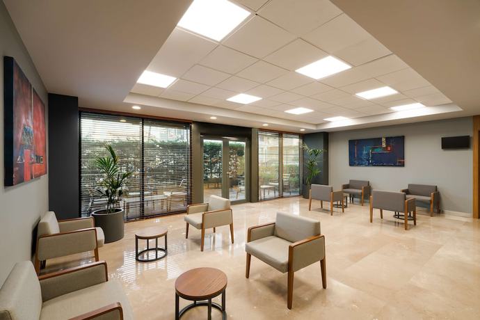 Imagen de los interiores del Hotel Park Inn By Radisson Istanbul Atasehir. Foto 18