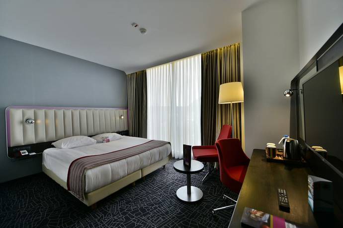 Imagen de la habitación del Hotel Park Inn By Radisson Istanbul Ataturk Airport. Foto 7
