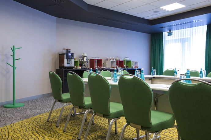 Imagen de los interiores del Hotel Park Inn By Radisson Istanbul Ataturk Airport. Foto 4