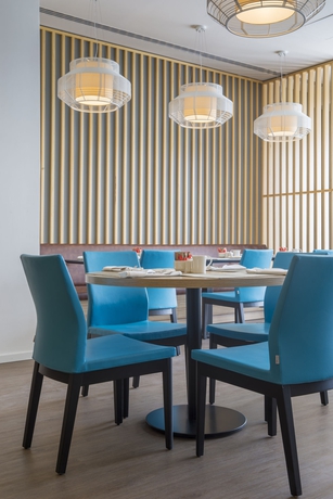 Imagen del bar/restaurante del Hotel Park Inn By Radisson Istanbul Ataturk Airport. Foto 2