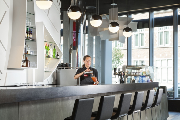Imagen de los interiores del Hotel Park Inn By Radisson Leuven. Foto 14